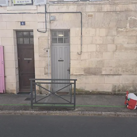 Duplex Vue Degagee Sur Le Vieux Lägenhet